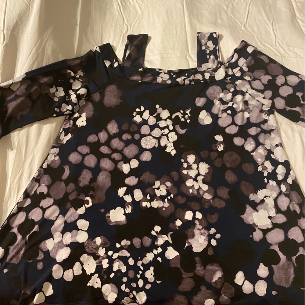 CLARA SUNWOO Floral Print Top in Black, Blue, and Cream